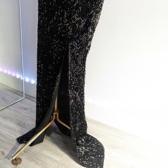 Black sequined maxi gown - Picture 5 of 12